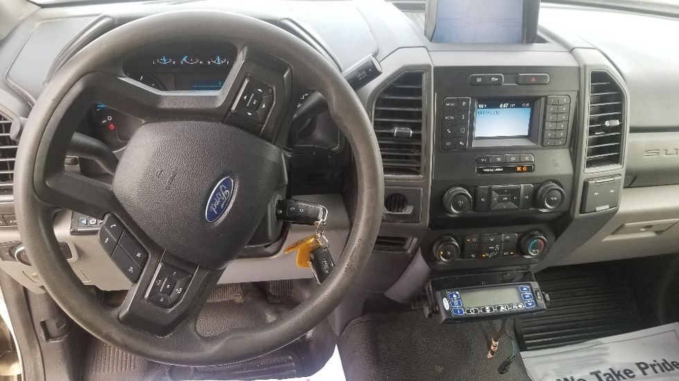 Refrigerated Truck-Light and Medium Duty Trucks-Ford-2021-F450-Mississauga-ON-462,532\n\t\tkm-$ 27,500 - Image 18