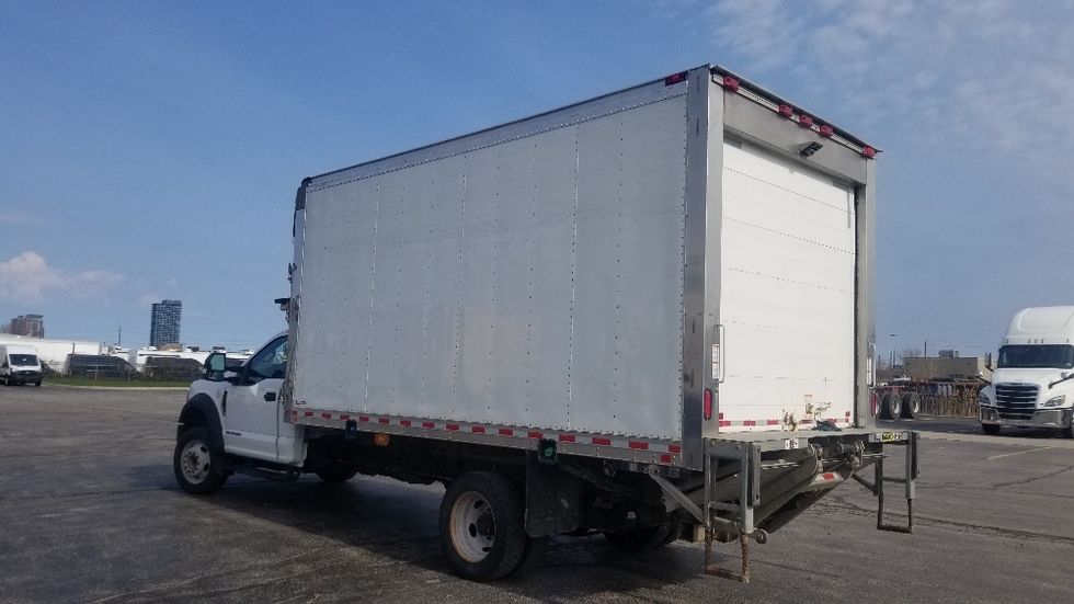Refrigerated Truck-Light and Medium Duty Trucks-Ford-2021-F450-Mississauga-ON-462,532\n\t\tkm-$ 27,500 - Image 6