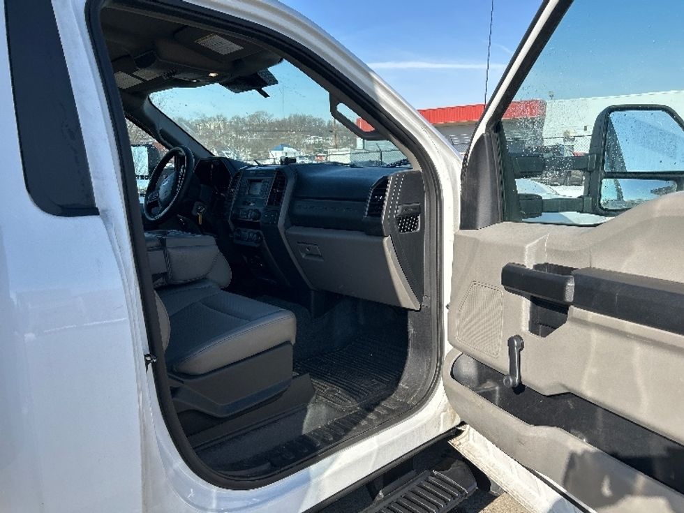 Refrigerated Truck-Light and Medium Duty Trucks-Ford-2021-F450-Parkersburg-WV-124,511\n\t\tmiles-$ 37,500 - Image 19