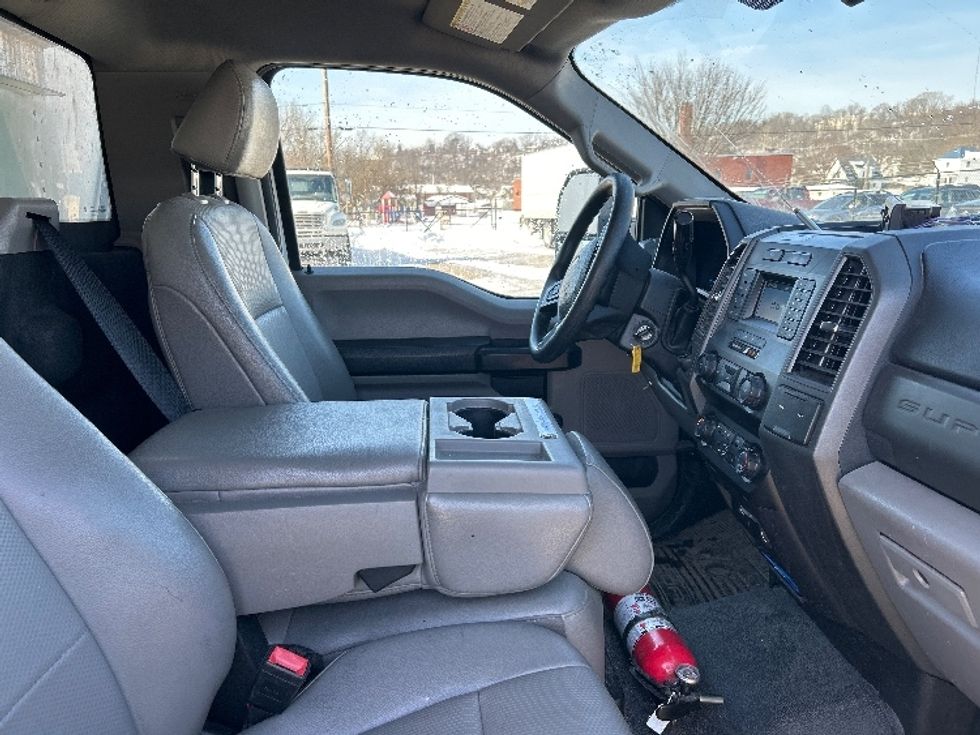 Refrigerated Truck-Light and Medium Duty Trucks-Ford-2021-F450-Parkersburg-WV-124,511\n\t\tmiles-$ 37,500 - Image 21