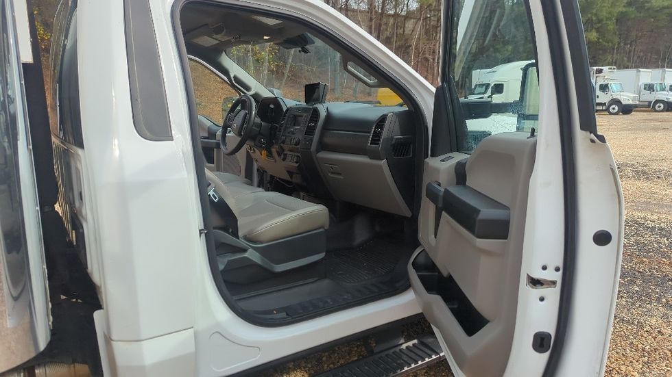Refrigerated Truck-Light and Medium Duty Trucks-Ford-2021-F550-Suwanee-GA-168,930\n\t\tmiles-$ 39,000 - Image 19