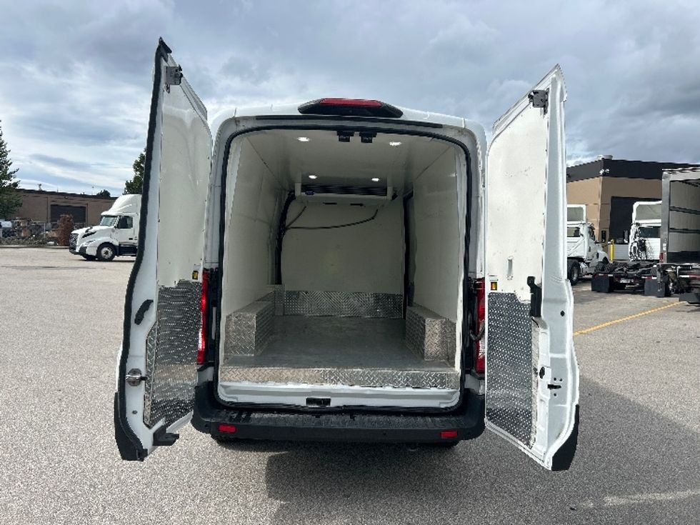 Refrigerated Truck-Light and Medium Duty Trucks-Ford-2021-Transit 250-Abbotsford-BC-92,000\n\t\tkm-$ 41,500 - Image 7