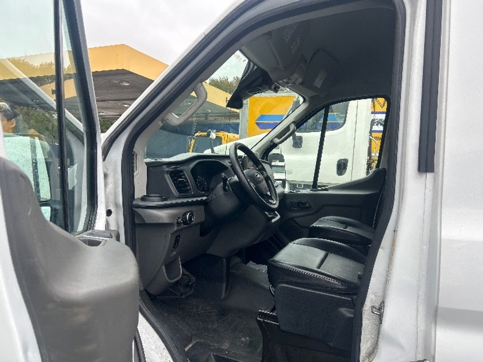 Refrigerated Truck-Light and Medium Duty Trucks-Ford-2021-Transit 250-Burlington-NJ-101,800\n\t\tmiles-$ 37,500 - Image 15