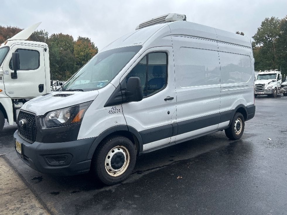 Refrigerated Truck-Light and Medium Duty Trucks-Ford-2021-Transit 250-Burlington-NJ-101,800\n\t\tmiles-$ 37,500 - Image 3