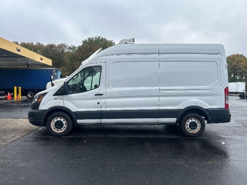 Refrigerated Truck-Light and Medium Duty Trucks-Ford-2021-Transit 250-Burlington-NJ-101,800\n\t\tmiles-$ 37,500 - Image 4