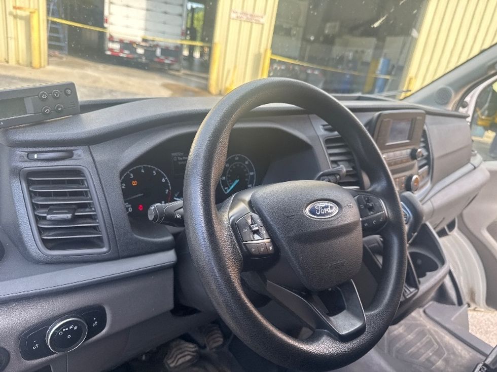Refrigerated Truck-Light and Medium Duty Trucks-Ford-2021-Transit 250-Huntington-WV-169,232\n\t\tmiles-$ 22,000 - Image 16