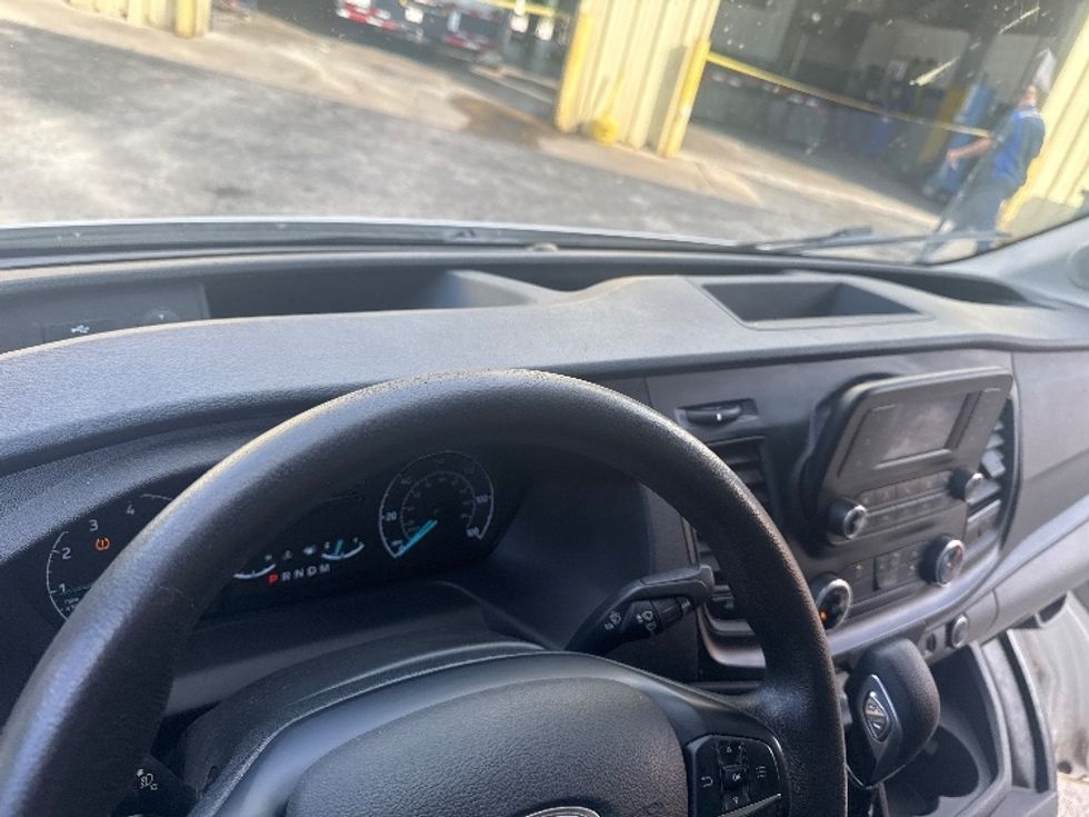 Refrigerated Truck-Light and Medium Duty Trucks-Ford-2021-Transit 250-Huntington-WV-169,232\n\t\tmiles-$ 22,000 - Image 17