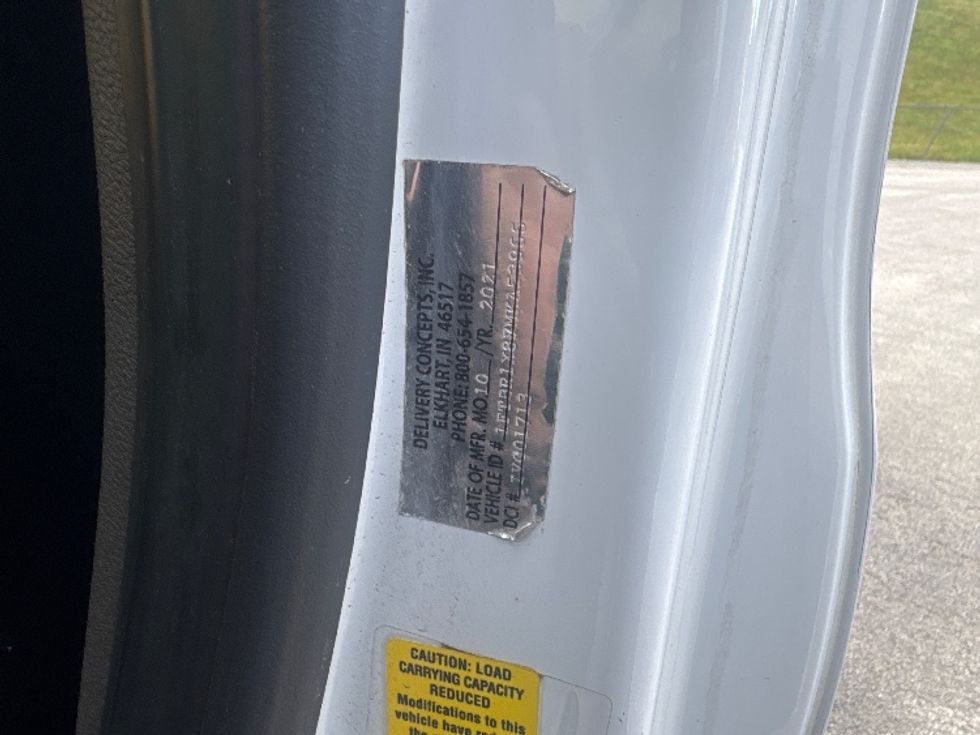 Refrigerated Truck-Light and Medium Duty Trucks-Ford-2021-Transit 250-Huntington-WV-169,232\n\t\tmiles-$ 22,000 - Image 23