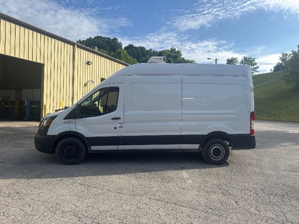 Refrigerated Truck-Light and Medium Duty Trucks-Ford-2021-Transit 250-Huntington-WV-169,232\n\t\tmiles-$ 22,000 - Image 4