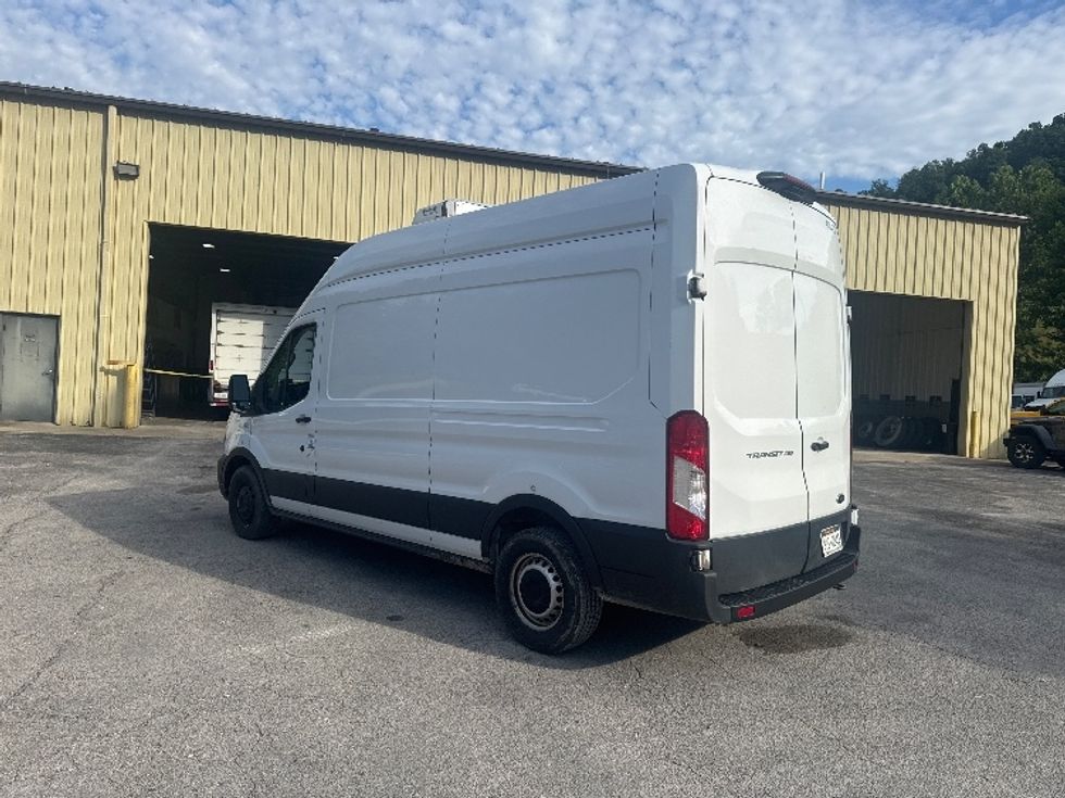 Refrigerated Truck-Light and Medium Duty Trucks-Ford-2021-Transit 250-Huntington-WV-169,232\n\t\tmiles-$ 22,000 - Image 6