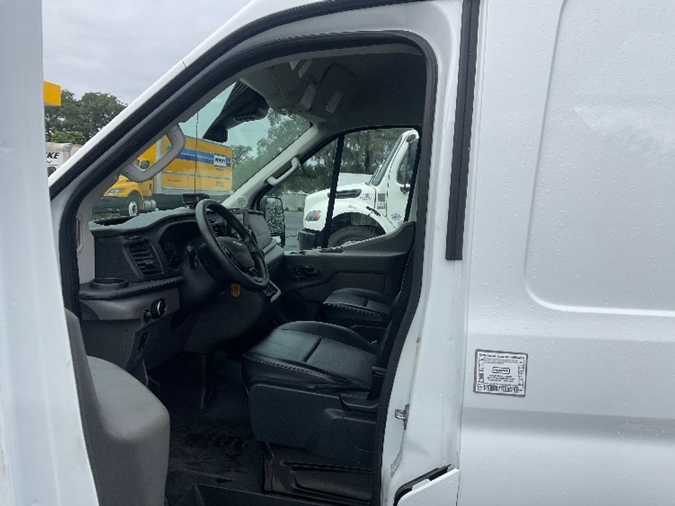 Refrigerated Truck-Light and Medium Duty Trucks-Ford-2021-Transit 250-Miami-FL-82,898\n\t\tmiles-$ 37,750 - Image 15