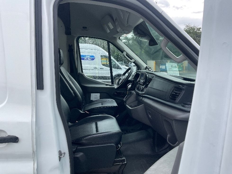 Refrigerated Truck-Light and Medium Duty Trucks-Ford-2021-Transit 250-Miami-FL-82,898\n\t\tmiles-$ 37,750 - Image 19