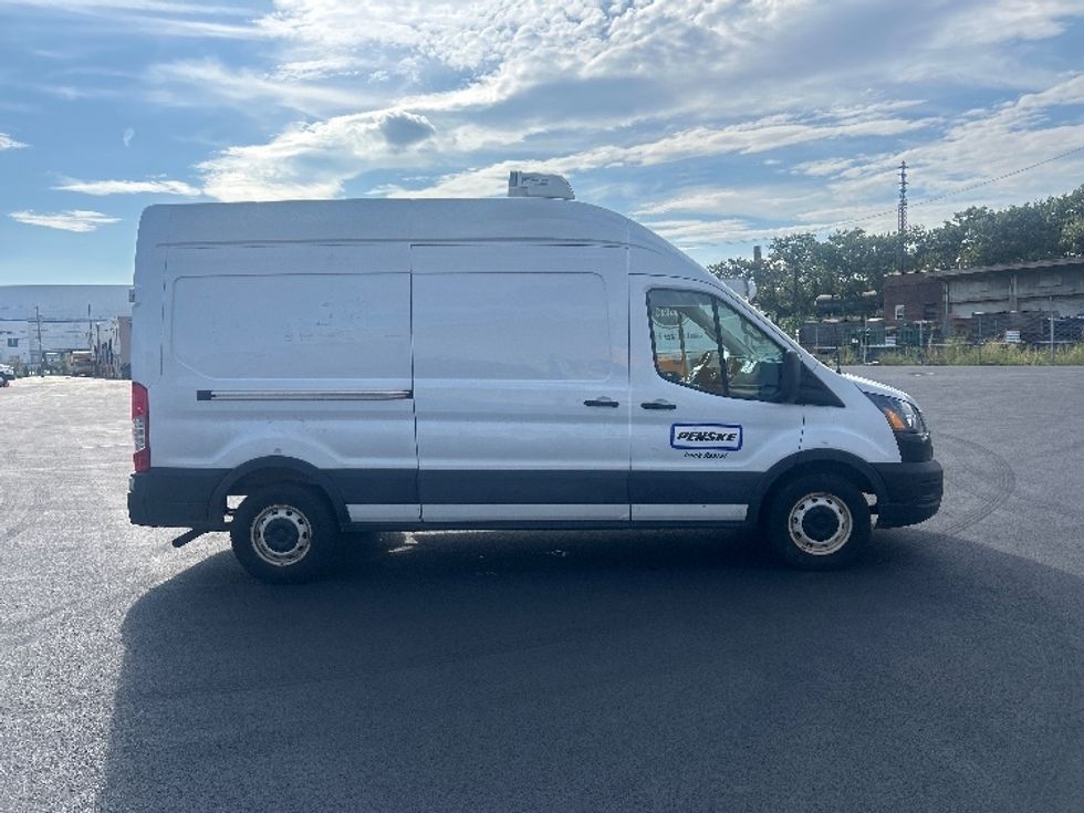 Refrigerated Truck-Light and Medium Duty Trucks-Ford-2021-Transit 250-Philadelphia-PA-93,486\n\t\tmiles-$ 35,750 - Image 15