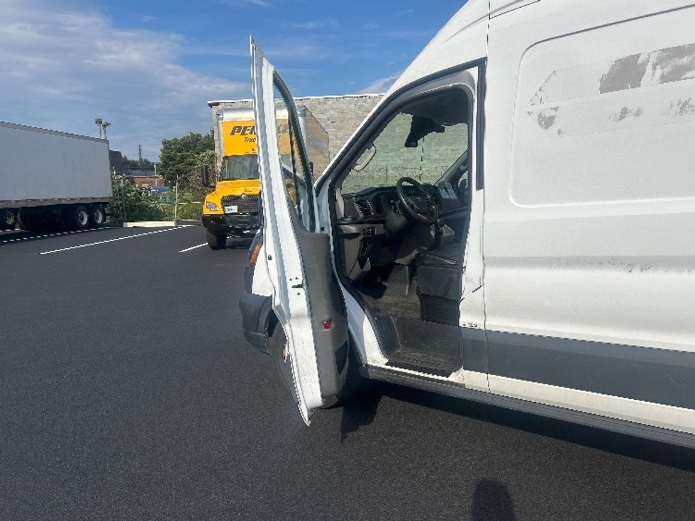 Refrigerated Truck-Light and Medium Duty Trucks-Ford-2021-Transit 250-Philadelphia-PA-93,486\n\t\tmiles-$ 35,750 - Image 16