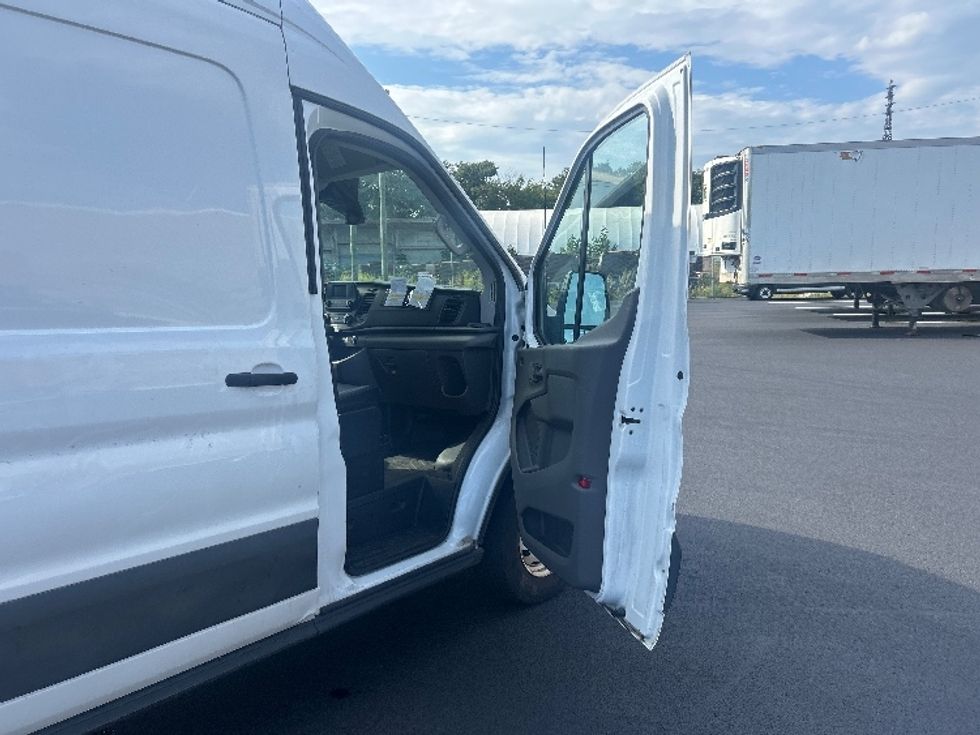 Refrigerated Truck-Light and Medium Duty Trucks-Ford-2021-Transit 250-Philadelphia-PA-93,486\n\t\tmiles-$ 35,750 - Image 20