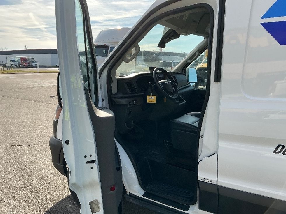 Refrigerated Truck-Light and Medium Duty Trucks-Ford-2021-Transit 250-Piqua-OH-111,533\n\t\tmiles-$ 29,250 - Image 16