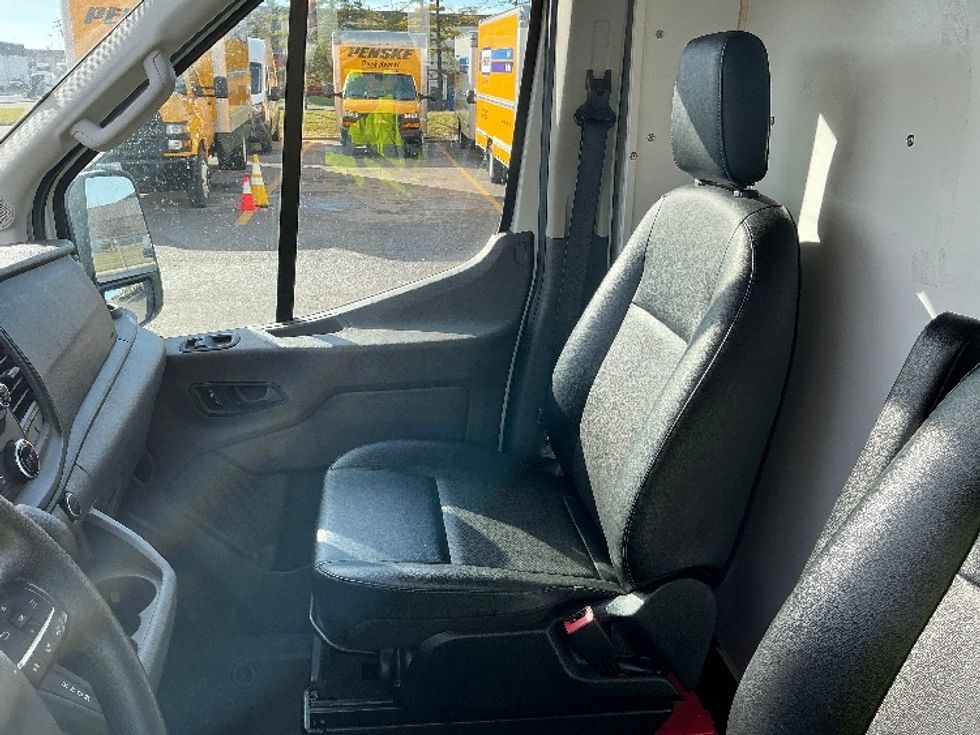Refrigerated Truck-Light and Medium Duty Trucks-Ford-2021-Transit 250-Piqua-OH-111,533\n\t\tmiles-$ 29,250 - Image 19