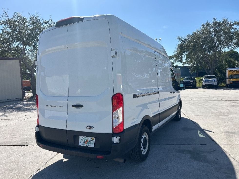 Refrigerated Truck-Light and Medium Duty Trucks-Ford-2021-Transit 250-Tampa-FL-142,531\n\t\tmiles-$ 27,750 - Image 13