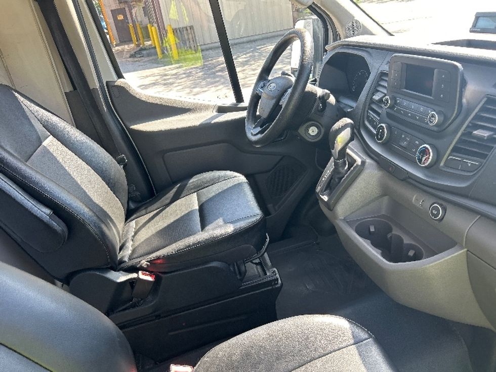 Refrigerated Truck-Light and Medium Duty Trucks-Ford-2021-Transit 250-Tampa-FL-142,531\n\t\tmiles-$ 27,750 - Image 22