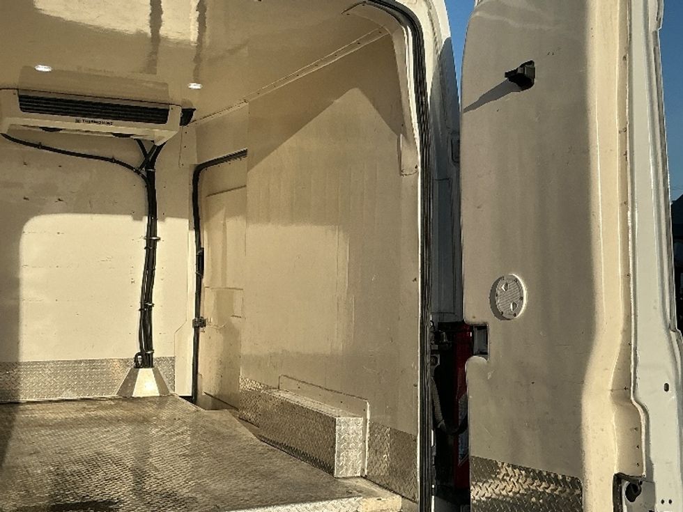 Refrigerated Truck-Light and Medium Duty Trucks-Ford-2021-Transit 250-Torrance-CA-117,434\n\t\tmiles-$ 33,000 - Image 12
