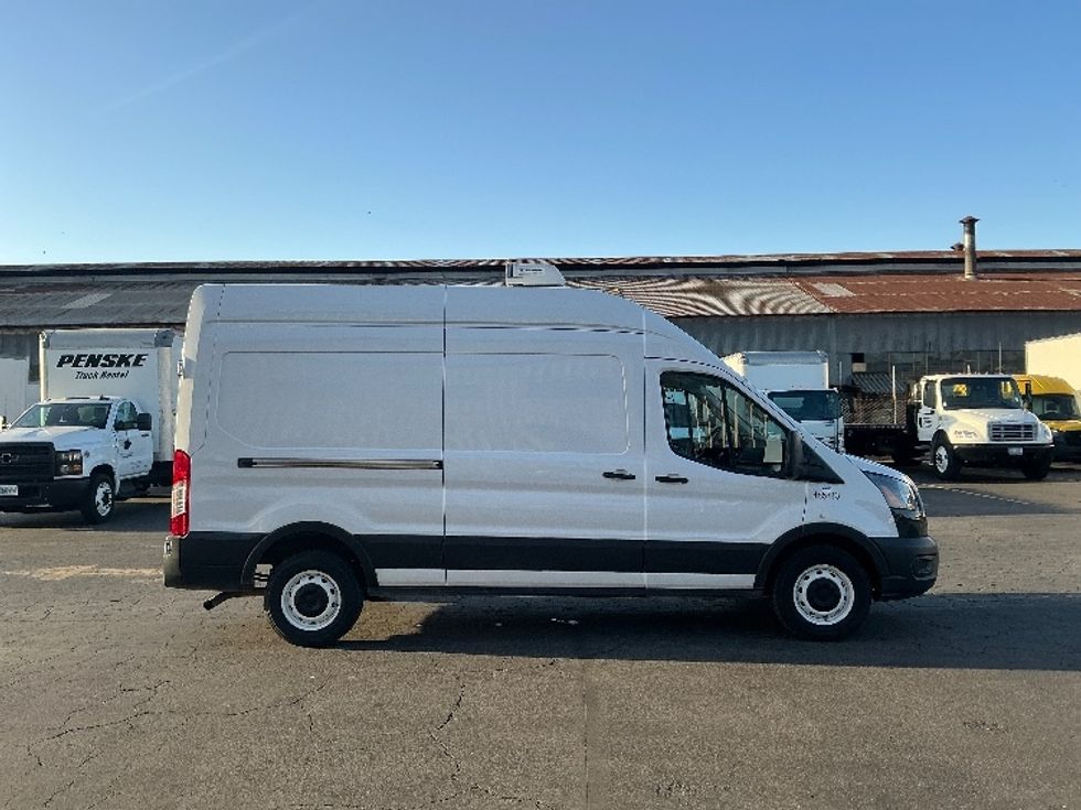 Refrigerated Truck-Light and Medium Duty Trucks-Ford-2021-Transit 250-Torrance-CA-117,434\n\t\tmiles-$ 33,000 - Image 15