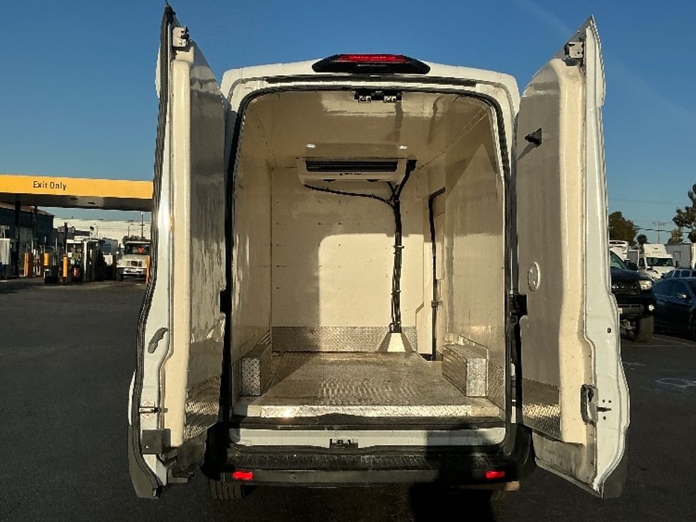Refrigerated Truck-Light and Medium Duty Trucks-Ford-2021-Transit 250-Torrance-CA-117,434\n\t\tmiles-$ 33,000 - Image 9