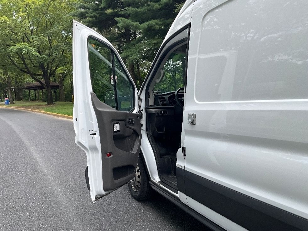 Refrigerated Truck-Light and Medium Duty Trucks-Ford-2021-Transit 350-Reading-PA-168,786\n\t\tmiles-$ 42,250 - Image 16