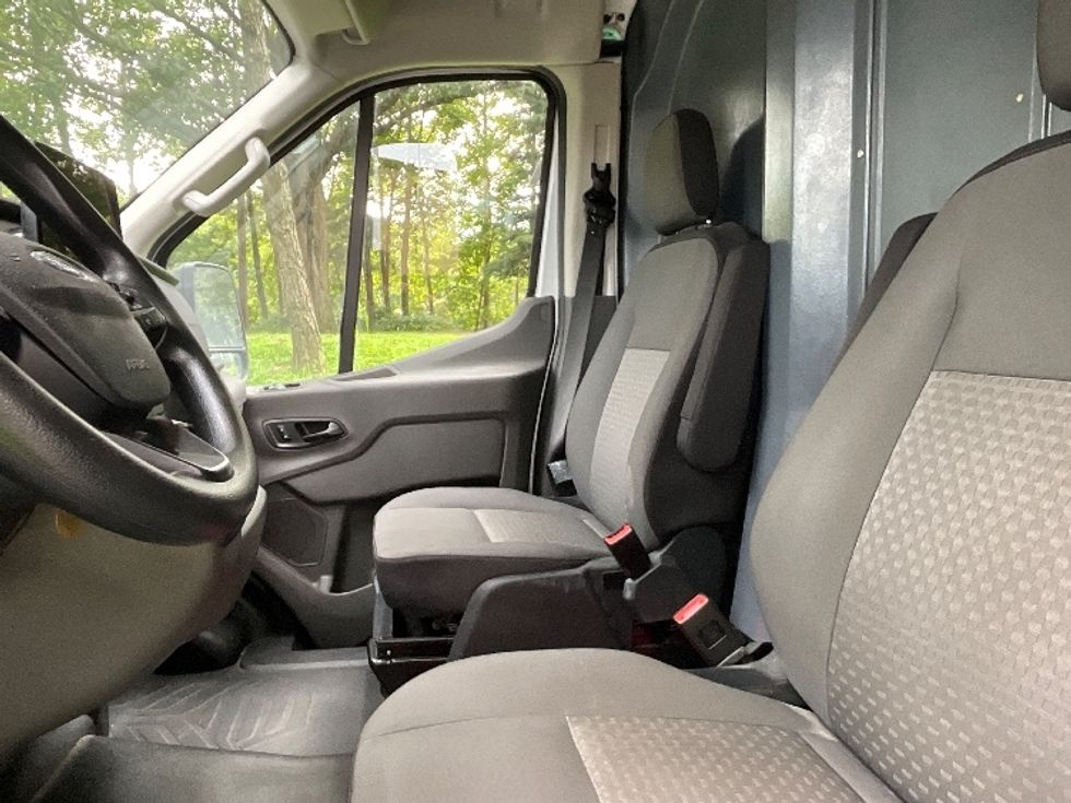 Refrigerated Truck-Light and Medium Duty Trucks-Ford-2021-Transit 350-Reading-PA-168,786\n\t\tmiles-$ 42,250 - Image 19