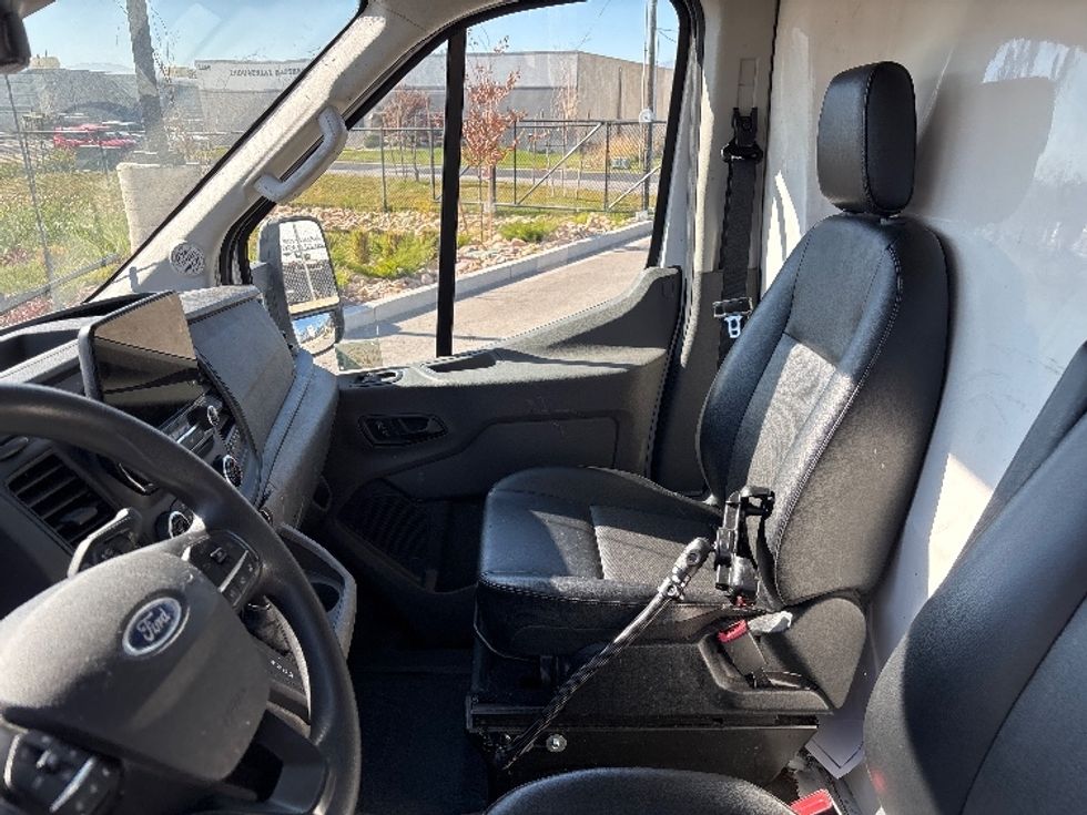 Refrigerated Truck-Light and Medium Duty Trucks-Ford-2021-Transit 350-West Valley City-UT-173,174\n\t\tmiles-$ 22,250 - Image 18