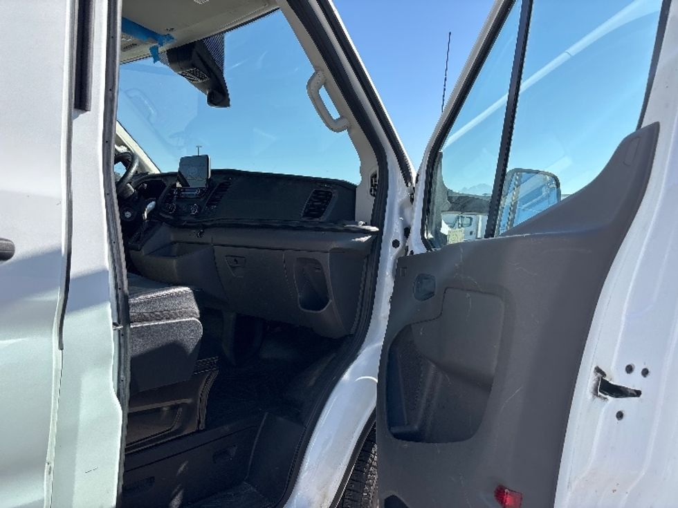 Refrigerated Truck-Light and Medium Duty Trucks-Ford-2021-Transit 350-West Valley City-UT-173,174\n\t\tmiles-$ 22,250 - Image 19