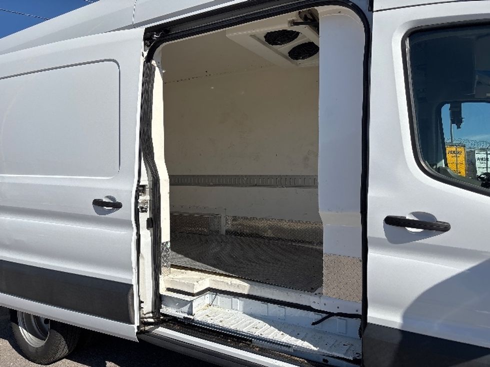 Refrigerated Truck-Light and Medium Duty Trucks-Ford-2021-Transit 350-West Valley City-UT-173,174\n\t\tmiles-$ 22,250 - Image 25