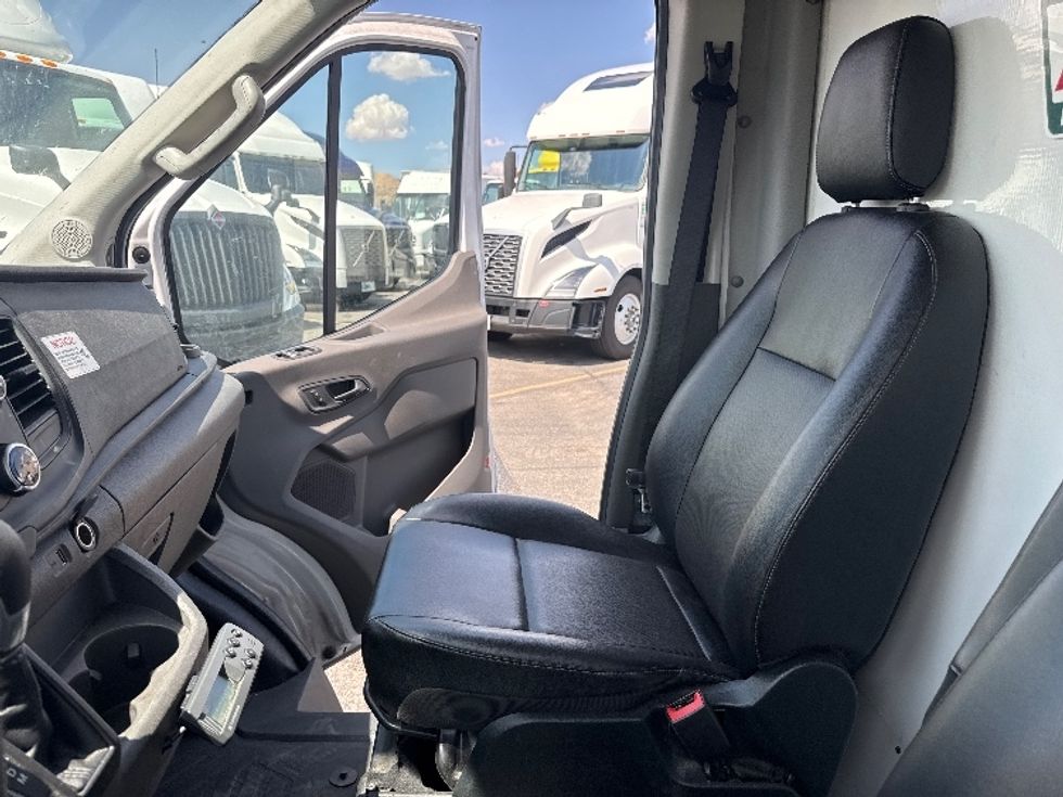 Refrigerated Truck-Light and Medium Duty Trucks-Ford-2022-Transit 350-El Paso-TX-123,861\n\t\tmiles-$ 33,500 - Image 17
