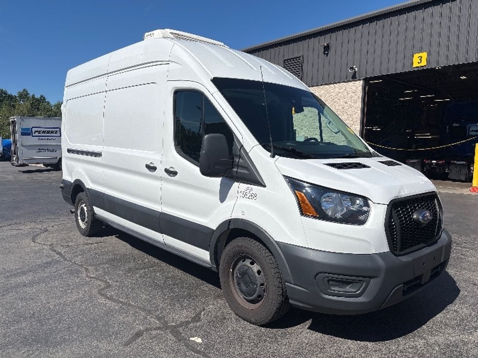 Refrigerated Truck-Light and Medium Duty Trucks-Ford-2022-Transit 350-Jessup-PA-134,235\n\t\tmiles-$ 28,250 - Image 1