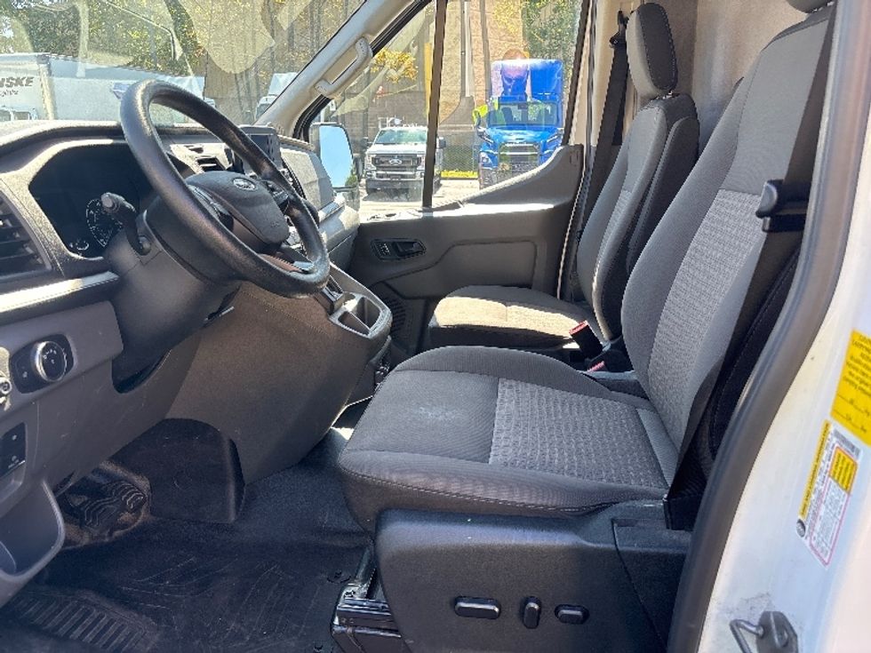 Refrigerated Truck-Light and Medium Duty Trucks-Ford-2022-Transit 350-Jessup-PA-134,235\n\t\tmiles-$ 28,250 - Image 16