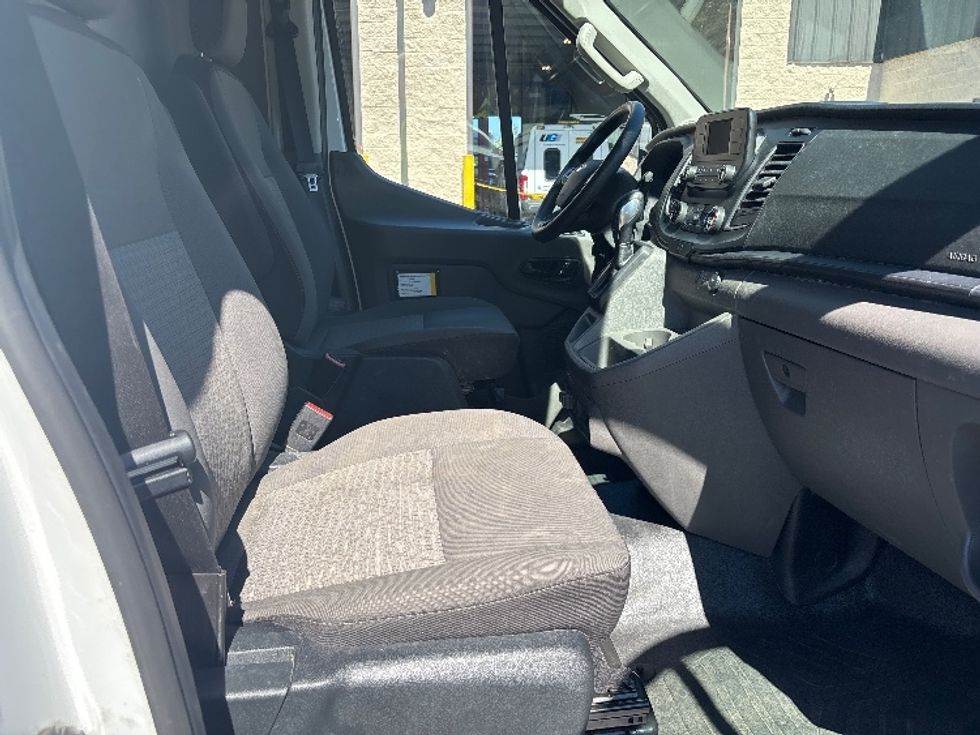 Refrigerated Truck-Light and Medium Duty Trucks-Ford-2022-Transit 350-Jessup-PA-134,235\n\t\tmiles-$ 28,250 - Image 19