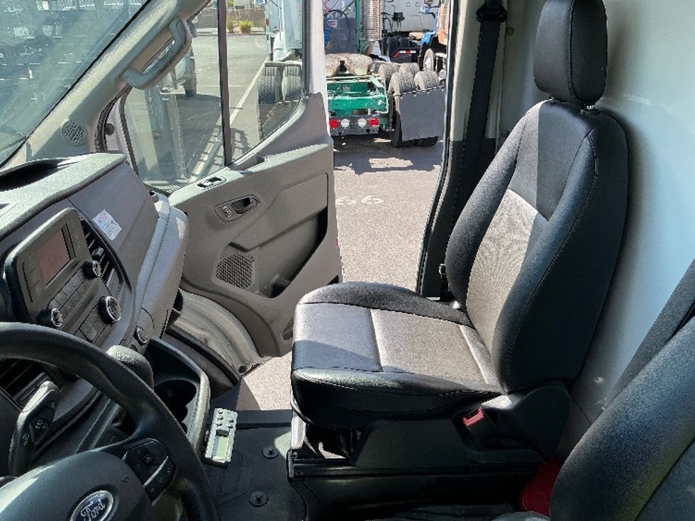 Refrigerated Truck-Light and Medium Duty Trucks-Ford-2022-Transit 350-Phoenix-AZ-86,314\n\t\tmiles-$ 35,000 - Image 19