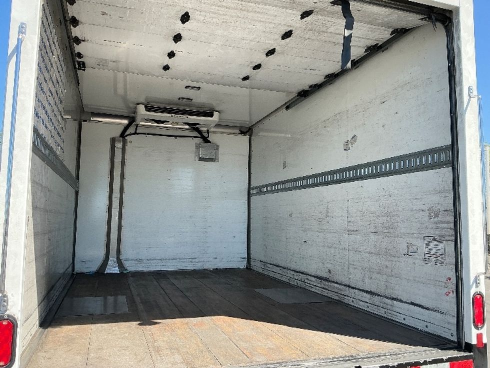 Refrigerated Truck-Light and Medium Duty Trucks-Ford-2022-Transit 350-Sacramento-CA-112,135\n\t\tmiles-$ 33,250 - Image 11