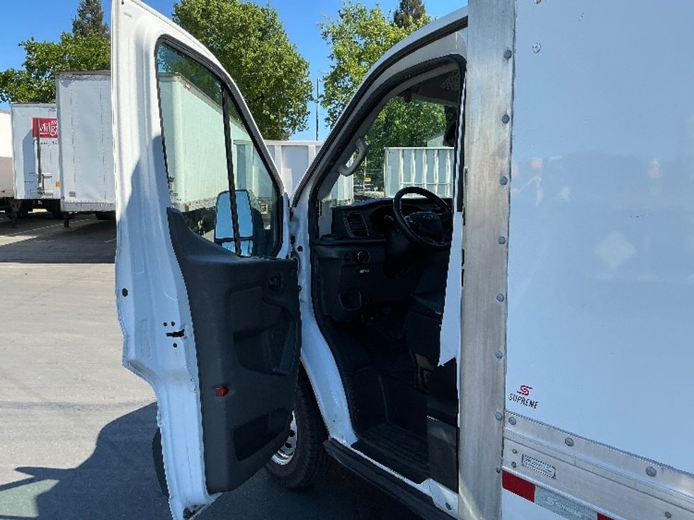 Refrigerated Truck-Light and Medium Duty Trucks-Ford-2022-Transit 350-Sacramento-CA-112,135\n\t\tmiles-$ 33,250 - Image 15