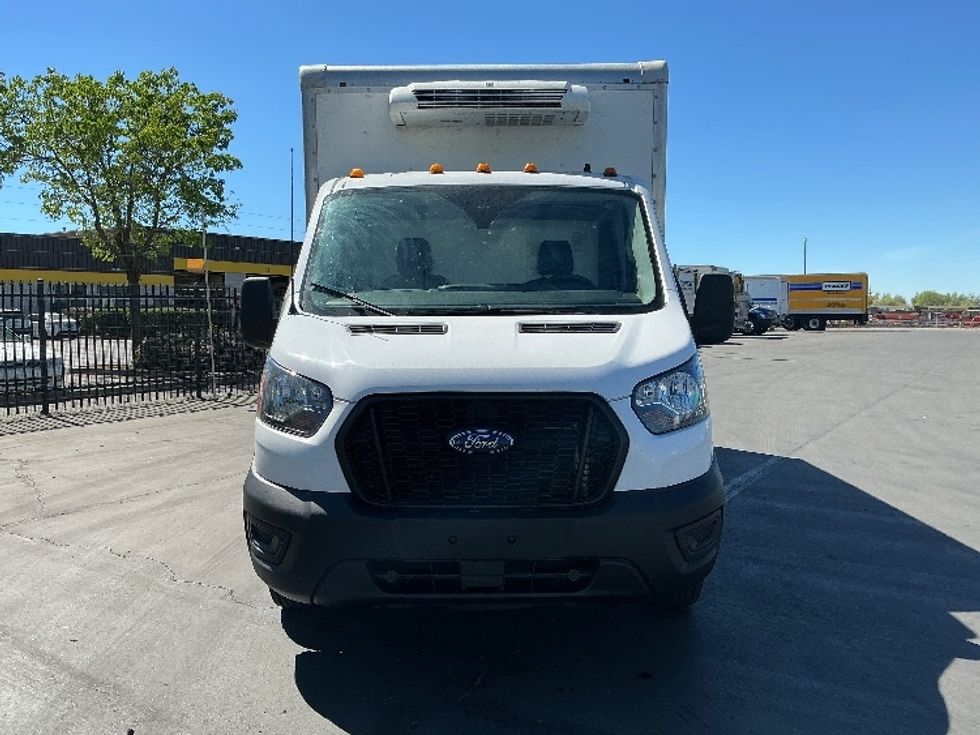 Refrigerated Truck-Light and Medium Duty Trucks-Ford-2022-Transit 350-Sacramento-CA-112,135\n\t\tmiles-$ 33,250 - Image 2