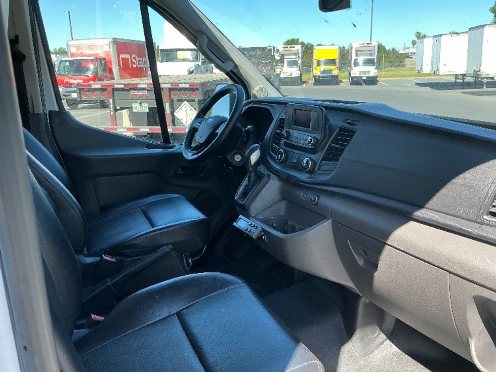 Refrigerated Truck-Light and Medium Duty Trucks-Ford-2022-Transit 350-Sacramento-CA-112,135\n\t\tmiles-$ 33,250 - Image 21