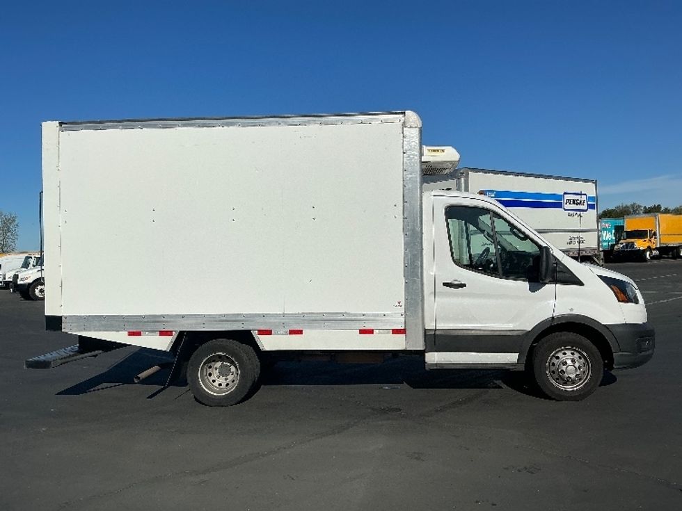 Refrigerated Truck-Light and Medium Duty Trucks-Ford-2022-Transit 350-Sacramento-CA-146,530\n\t\tmiles-$ 27,750 - Image 15