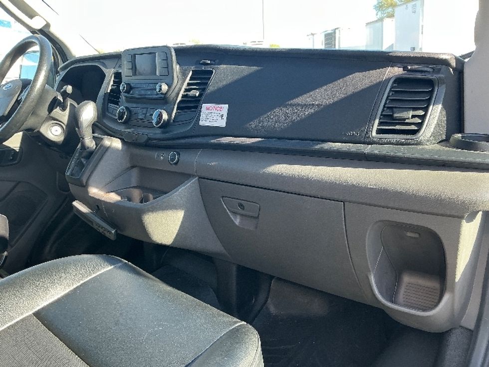Refrigerated Truck-Light and Medium Duty Trucks-Ford-2022-Transit 350-Sacramento-CA-146,530\n\t\tmiles-$ 27,750 - Image 21