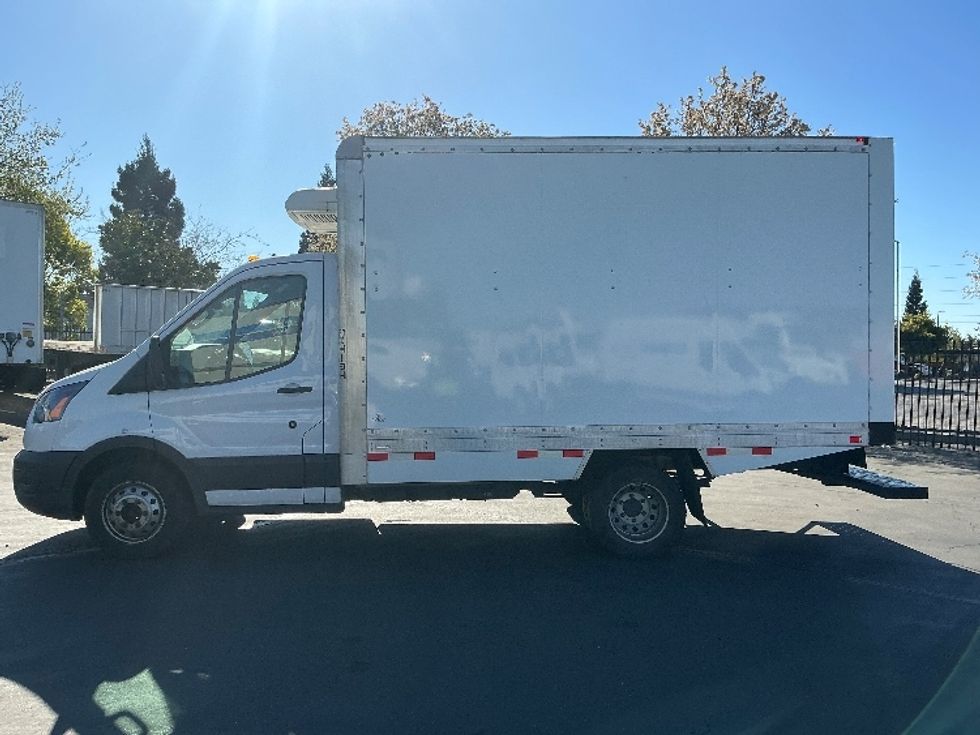 Refrigerated Truck-Light and Medium Duty Trucks-Ford-2022-Transit 350-Sacramento-CA-146,530\n\t\tmiles-$ 27,750 - Image 4