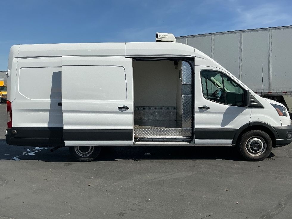 Refrigerated Truck-Light and Medium Duty Trucks-Ford-2022-Transit 350-Sacramento-CA-149,508\n\t\tmiles-$ 31,500 - Image 12