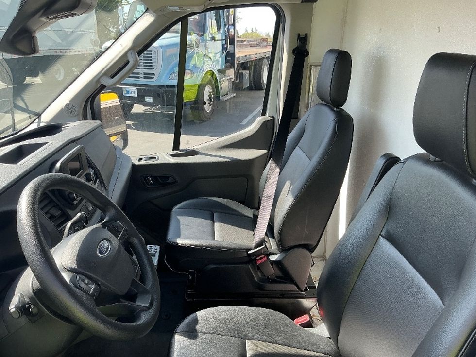 Refrigerated Truck-Light and Medium Duty Trucks-Ford-2022-Transit 350-Sacramento-CA-149,508\n\t\tmiles-$ 31,500 - Image 17