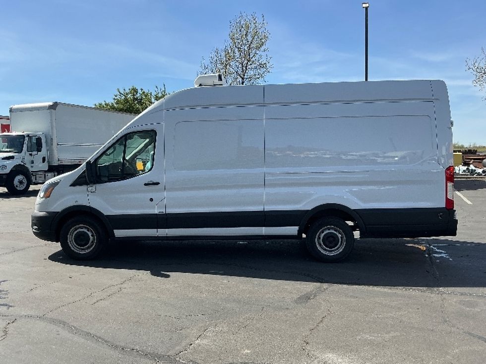 Refrigerated Truck-Light and Medium Duty Trucks-Ford-2022-Transit 350-Sacramento-CA-149,508\n\t\tmiles-$ 31,500 - Image 4