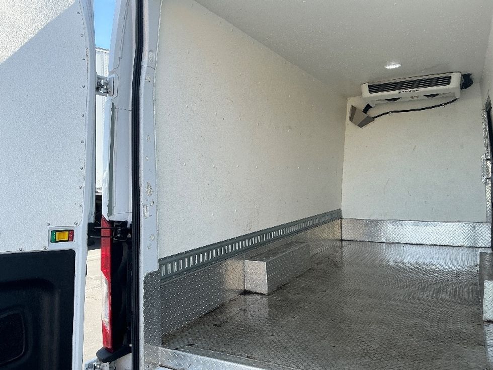 Refrigerated Truck-Light and Medium Duty Trucks-Ford-2022-Transit 350-Sacramento-CA-149,508\n\t\tmiles-$ 31,500 - Image 9