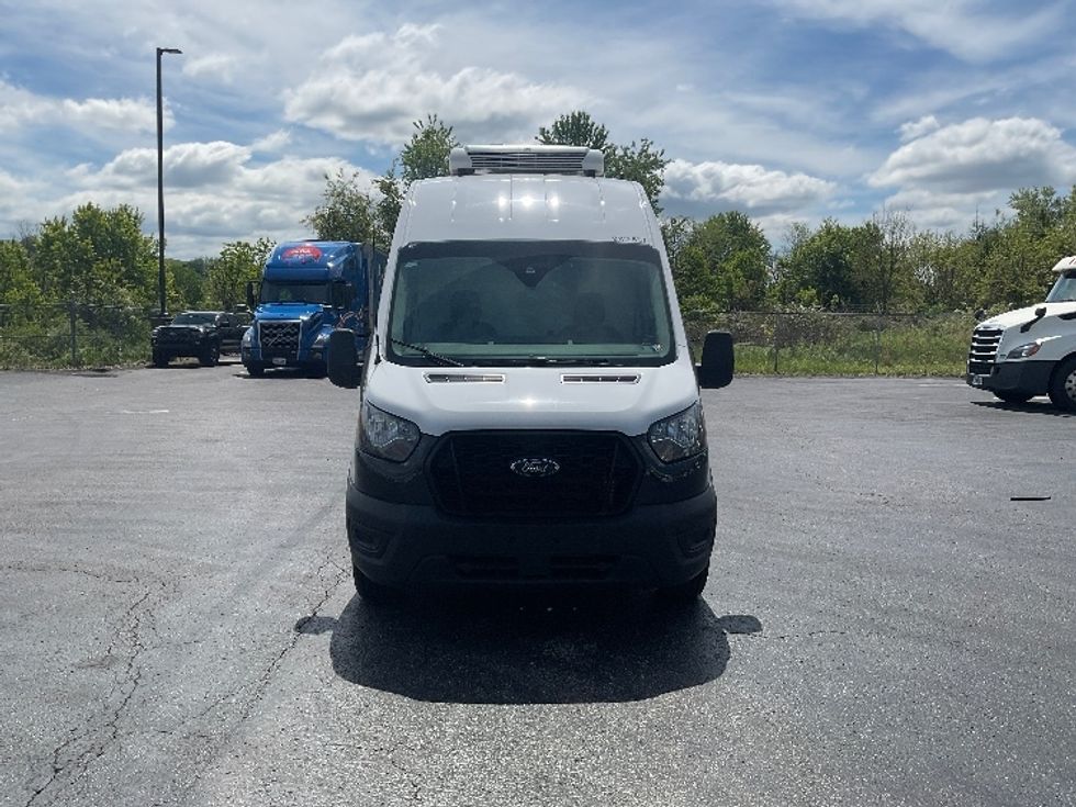 Refrigerated Truck-Light and Medium Duty Trucks-Ford-2023-Transit 250-Pittsburgh-PA-34,529\n\t\tmiles-$ 48,500 - Image 2