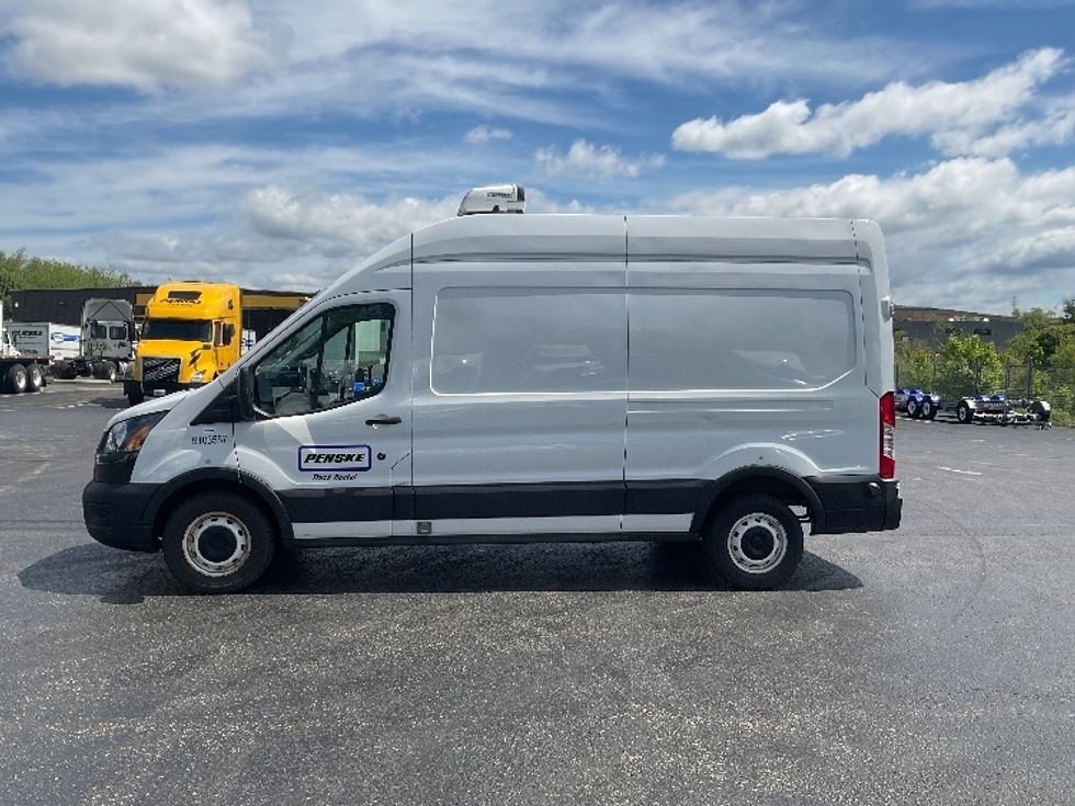 Refrigerated Truck-Light and Medium Duty Trucks-Ford-2023-Transit 250-Pittsburgh-PA-34,529\n\t\tmiles-$ 48,500 - Image 4