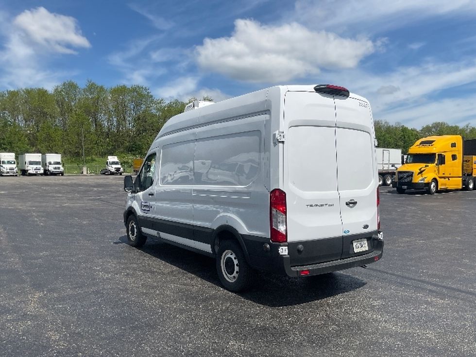 Refrigerated Truck-Light and Medium Duty Trucks-Ford-2023-Transit 250-Pittsburgh-PA-34,529\n\t\tmiles-$ 48,500 - Image 6